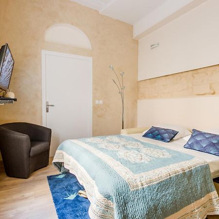 Appartement Marais Saint Paul Ecouffes à Paris Extérieur photo